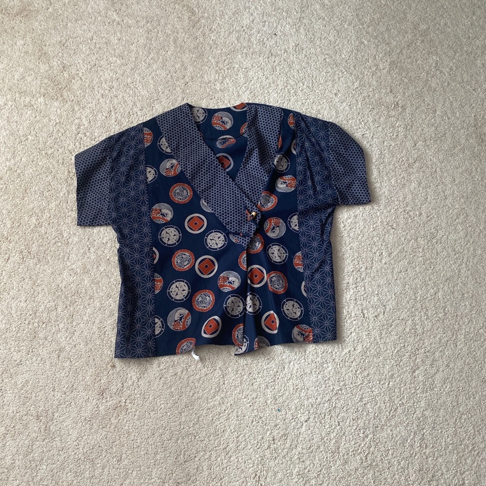 Vintage navy wrap kimono! 🤍